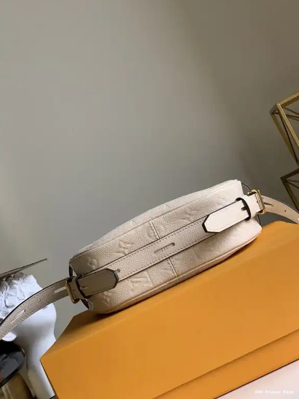 AAA Pruses Bags MM BOITE SOUPLE CHAPEAU VUITTON LOUIS 0620